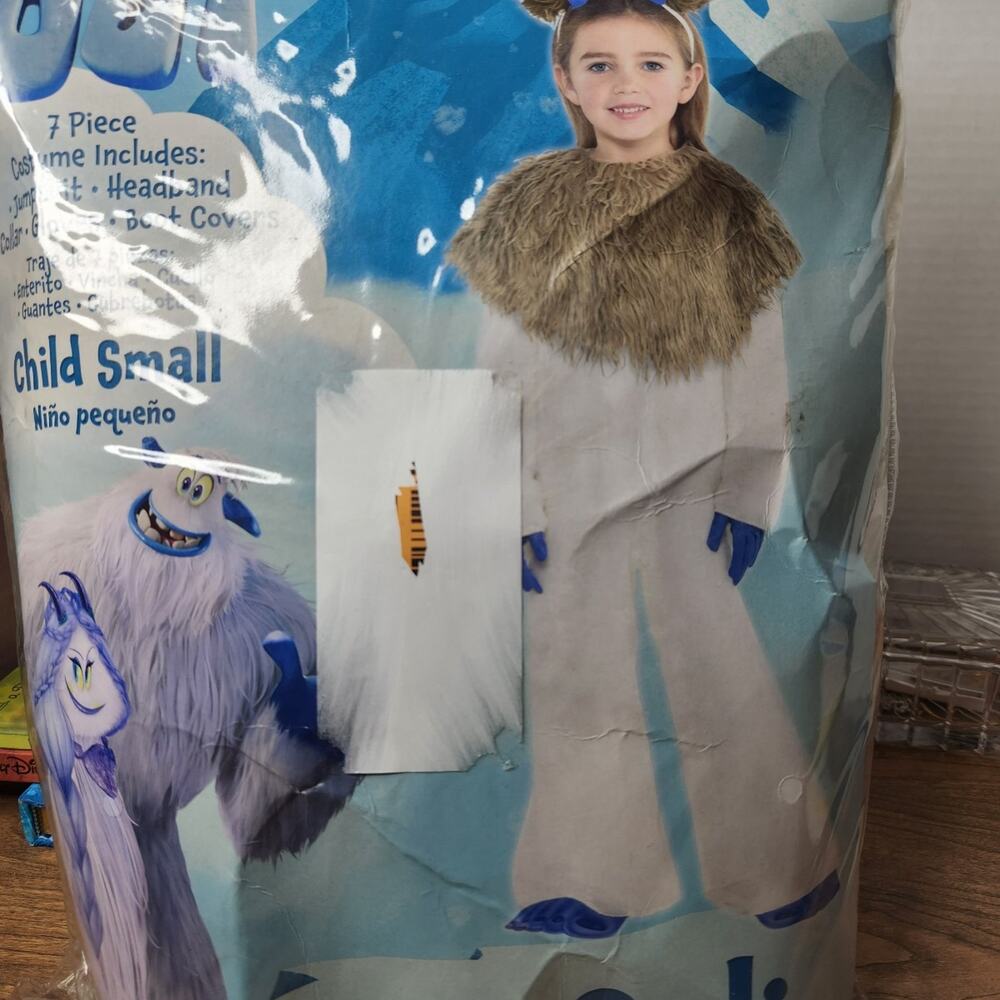 CALI Small Foot Halloween Costume child's size Small Age 4-6 New